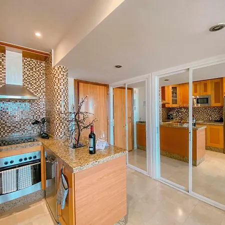 Nuevo Atico Con Piscina Privada Y Vistas Al Mar פואנגירולה