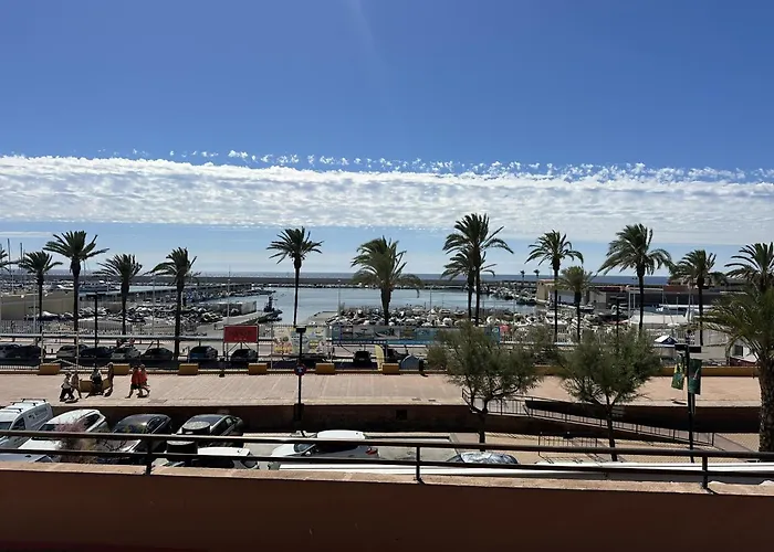 דירה Nuevo Atico Con Piscina Privada Y Vistas Al Mar פואנגירולה